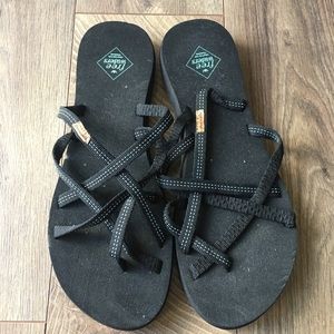 Freewaters Women's Supreme Sierra Sandal Black Strappy Comfort Size US 11 EU 43